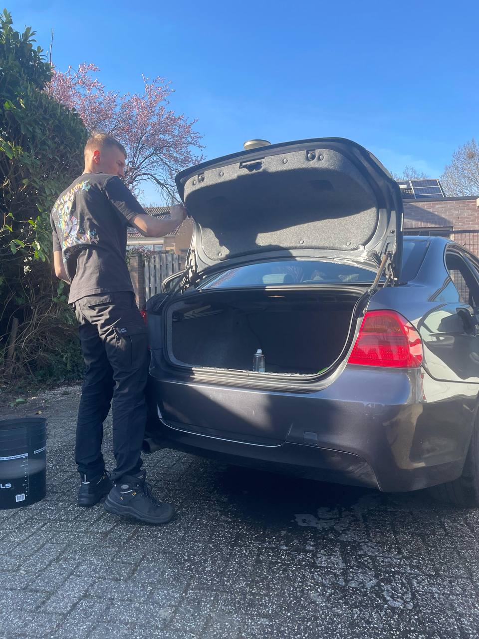 BMW tijdens het schoonmaken